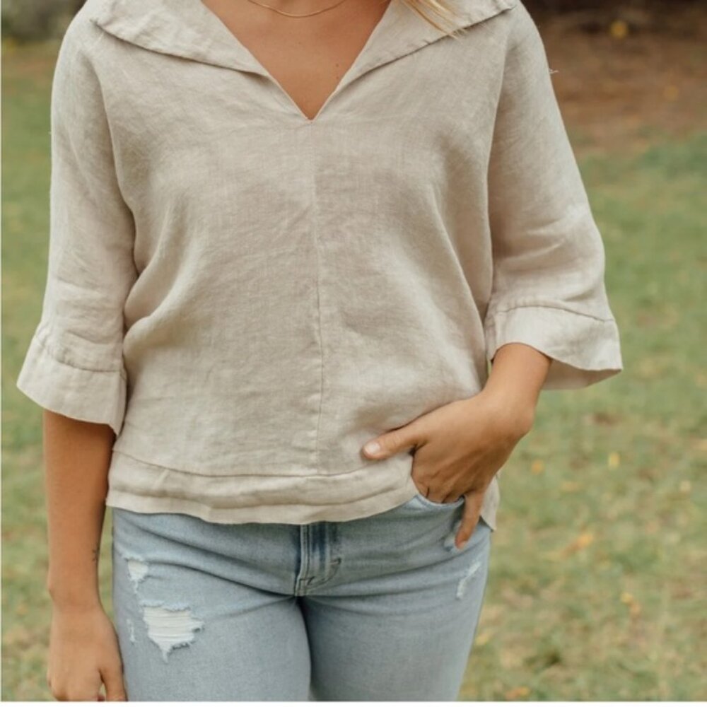 NWT Neuflora Florence Blouse (Small, fits like Medium)